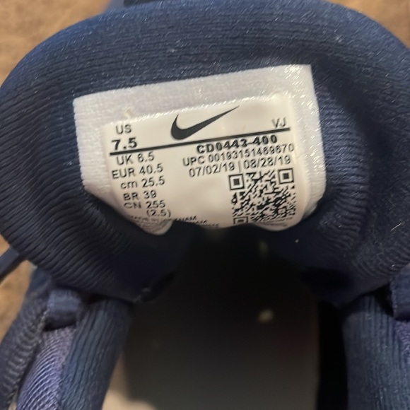 Mens Nike Shoe - Picture 4 of 4